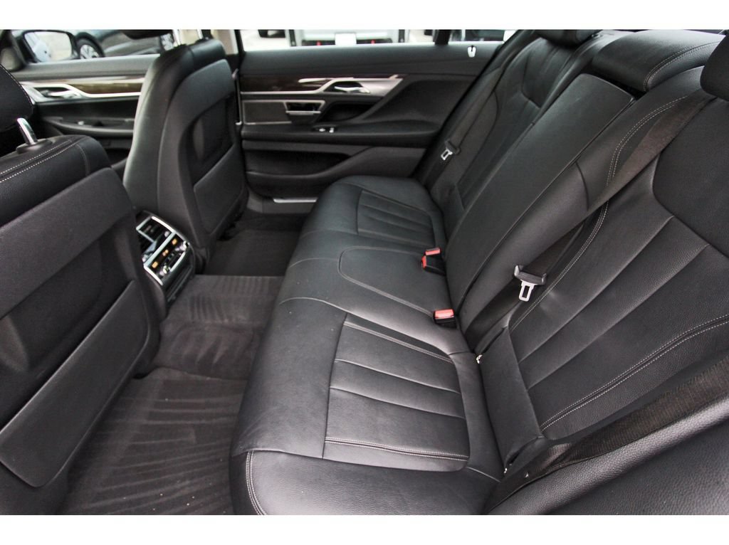 Used 2017 BMW 740i RWD image 7