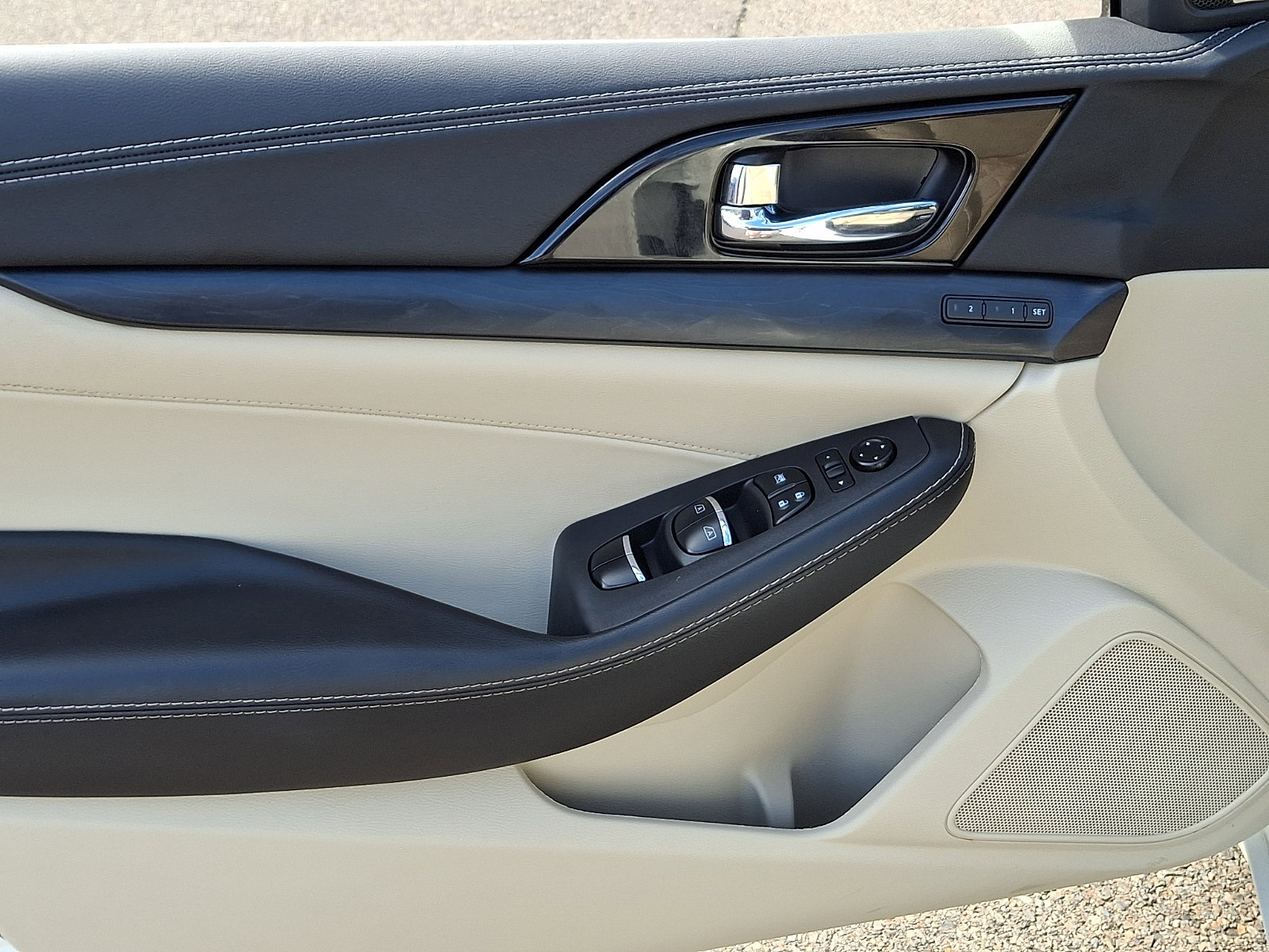 Used 2021 Nissan Maxima Platinum w/ Sport Mat Group FWD image 12
