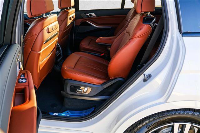 New 2027 BMW X7 xDrive40i w/ M Sport Package AWD/4WD image 19