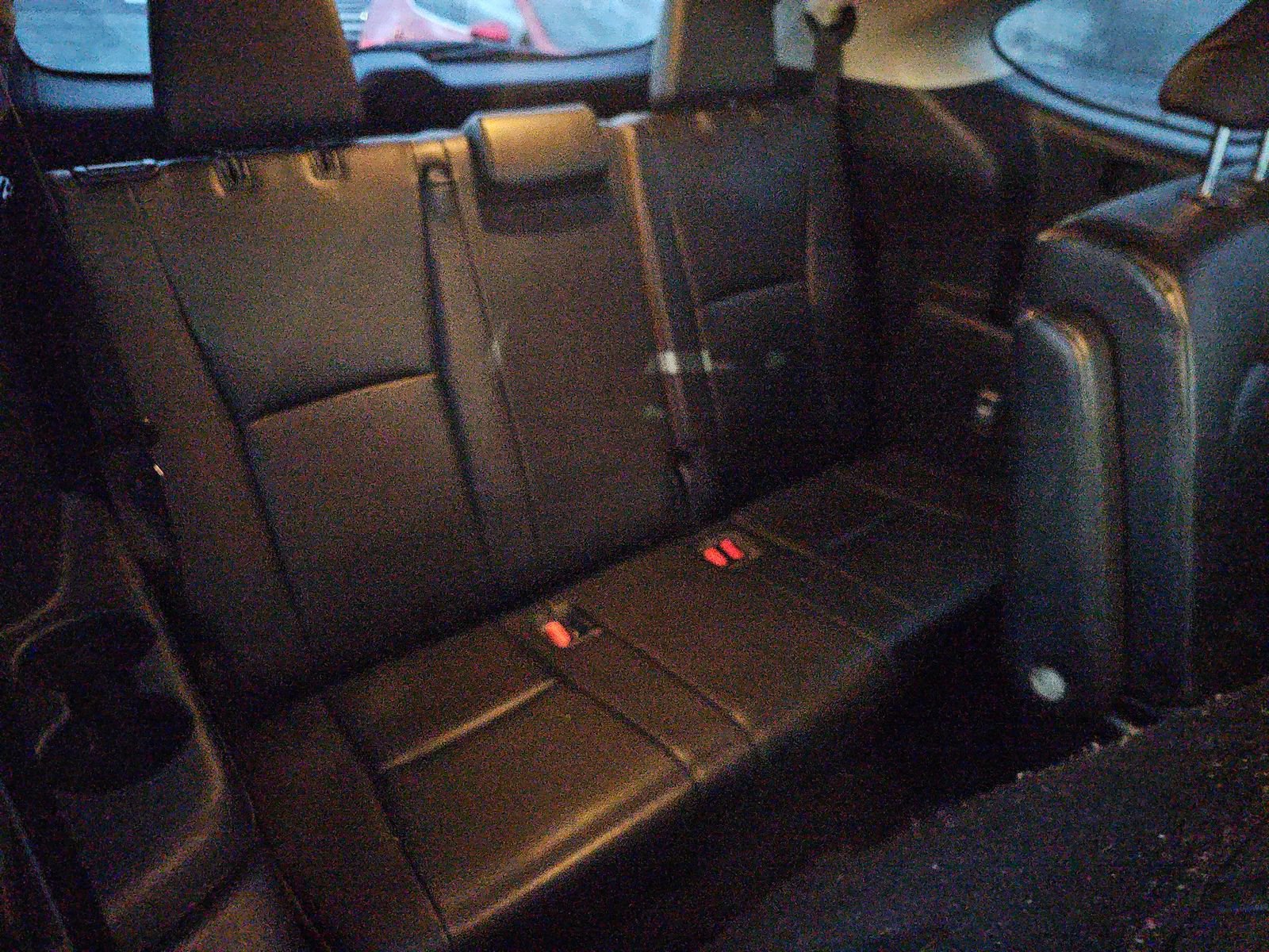 Used 2020 Toyota Highlander XLE image 19