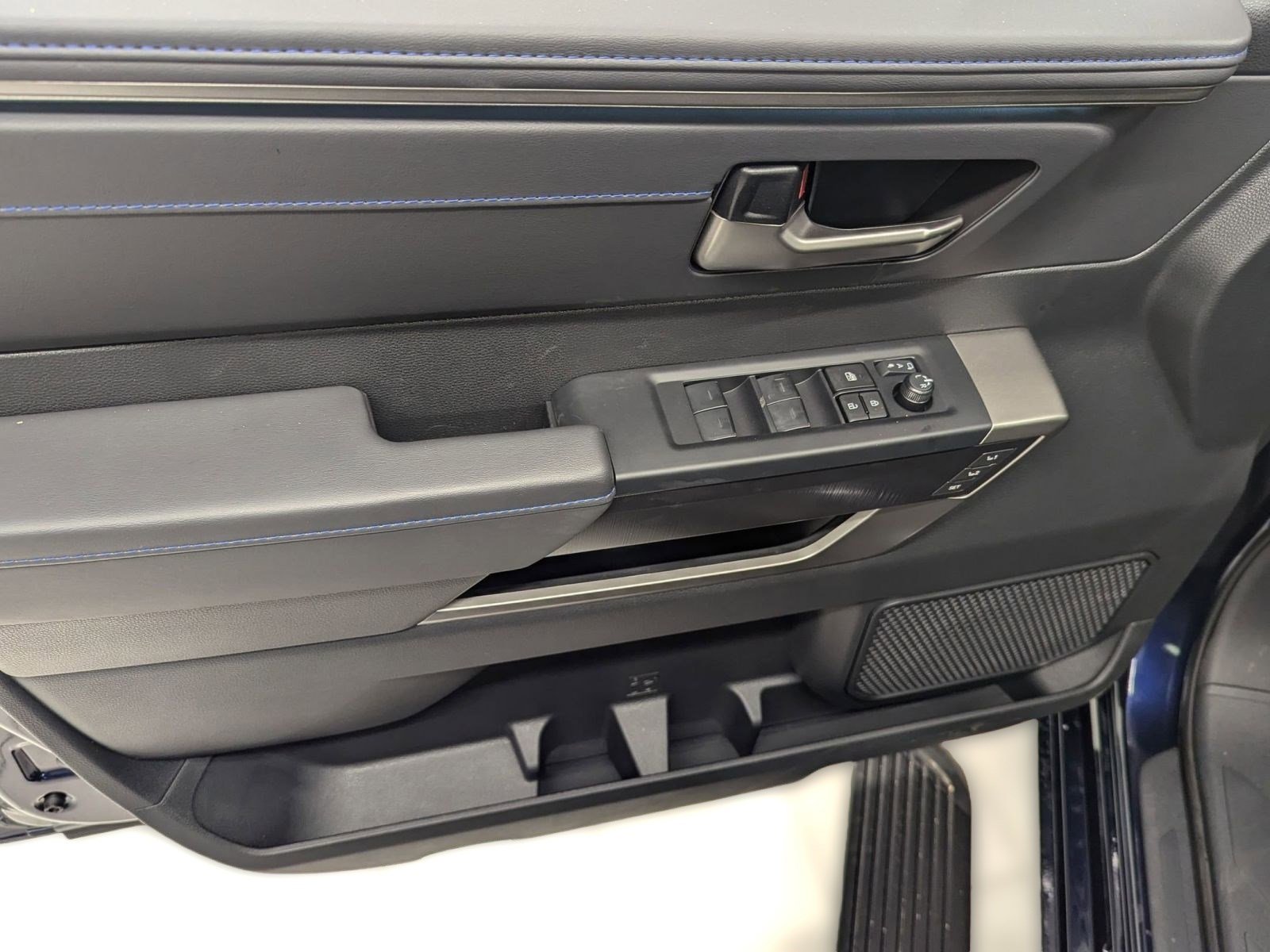 New 2026 Toyota Tundra Platinum image 9