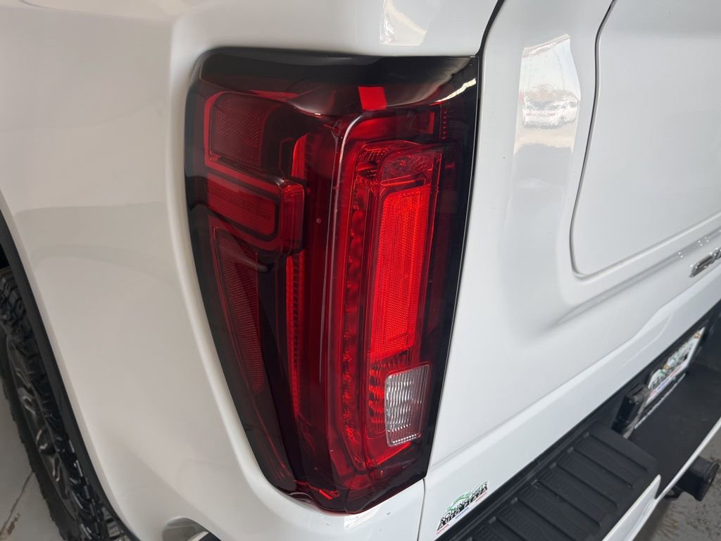 Used 2025 GMC Sierra 1500 AT4 image 45