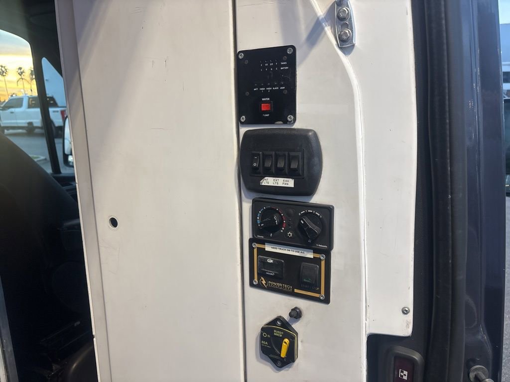 Used 2020 Mercedes-Benz Sprinter 4500 image 31