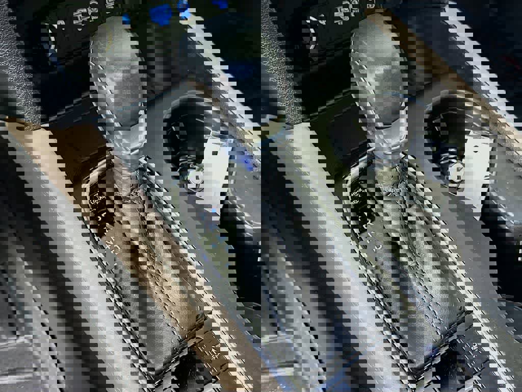 Used 2020 Hyundai Santa Fe Limited image 19