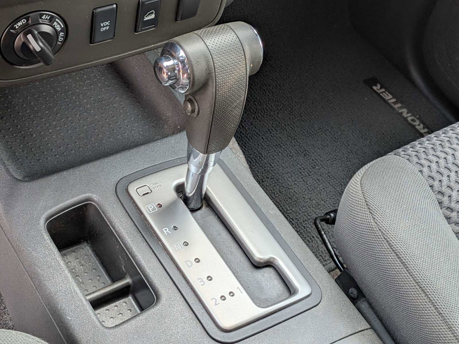 Used 2011 Nissan Frontier SV AWD/4WD image 22