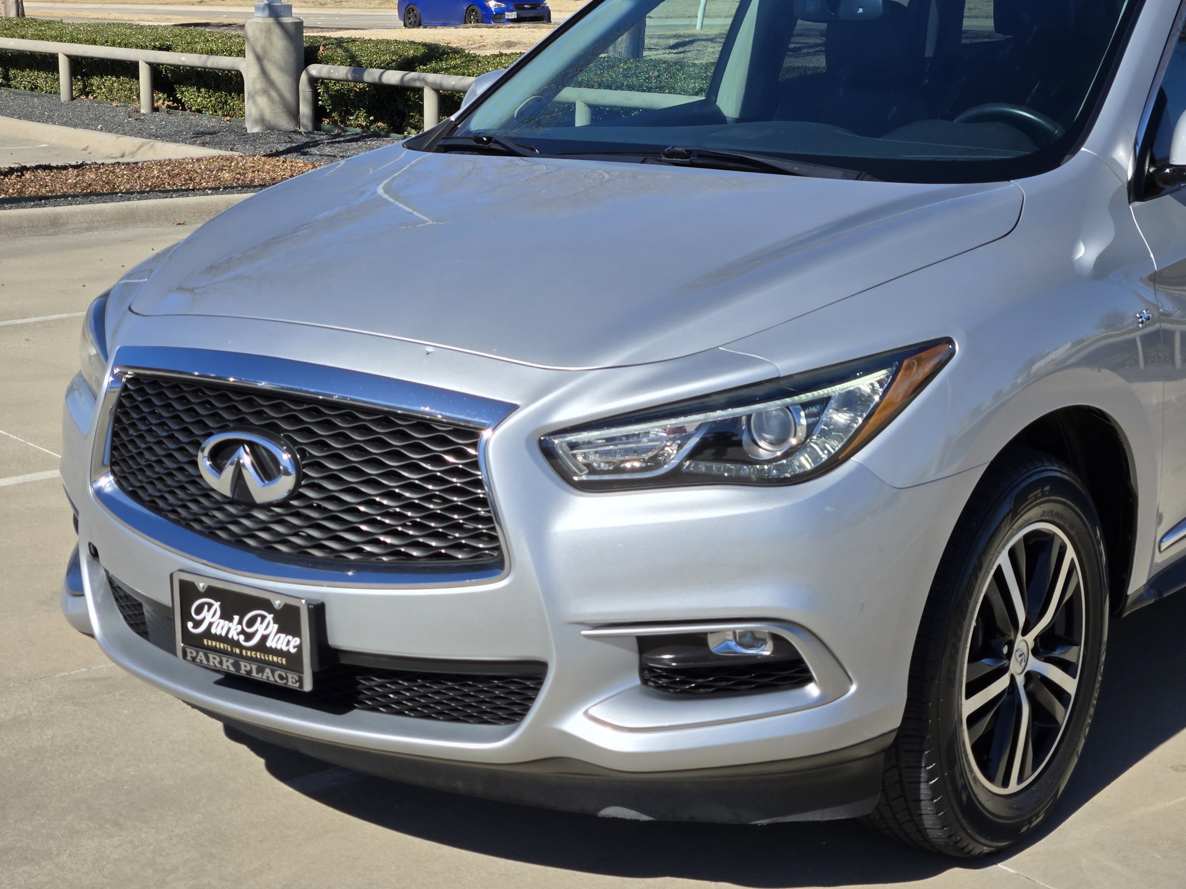 Used 2016 INFINITI QX60 AWD w/ Premium Package image 10