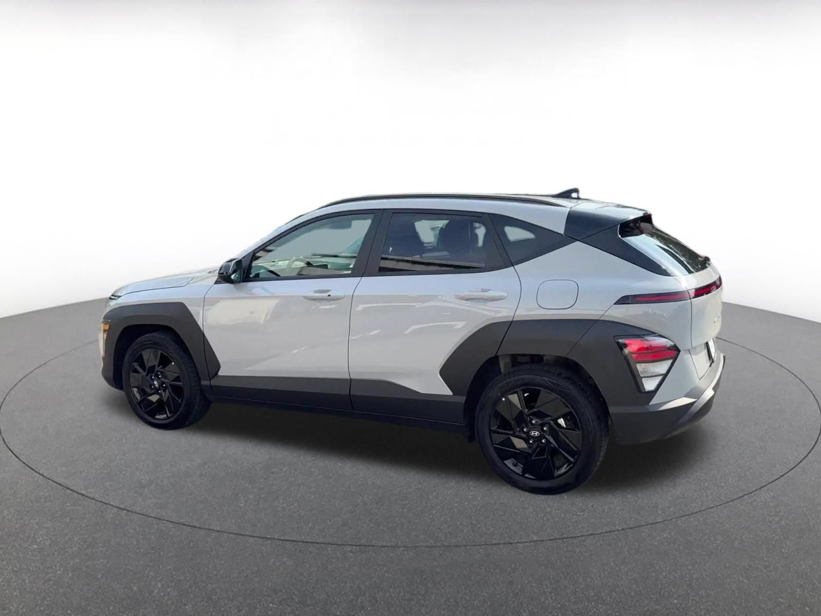 Used 2026 Hyundai Kona SEL Sport FWD image 9
