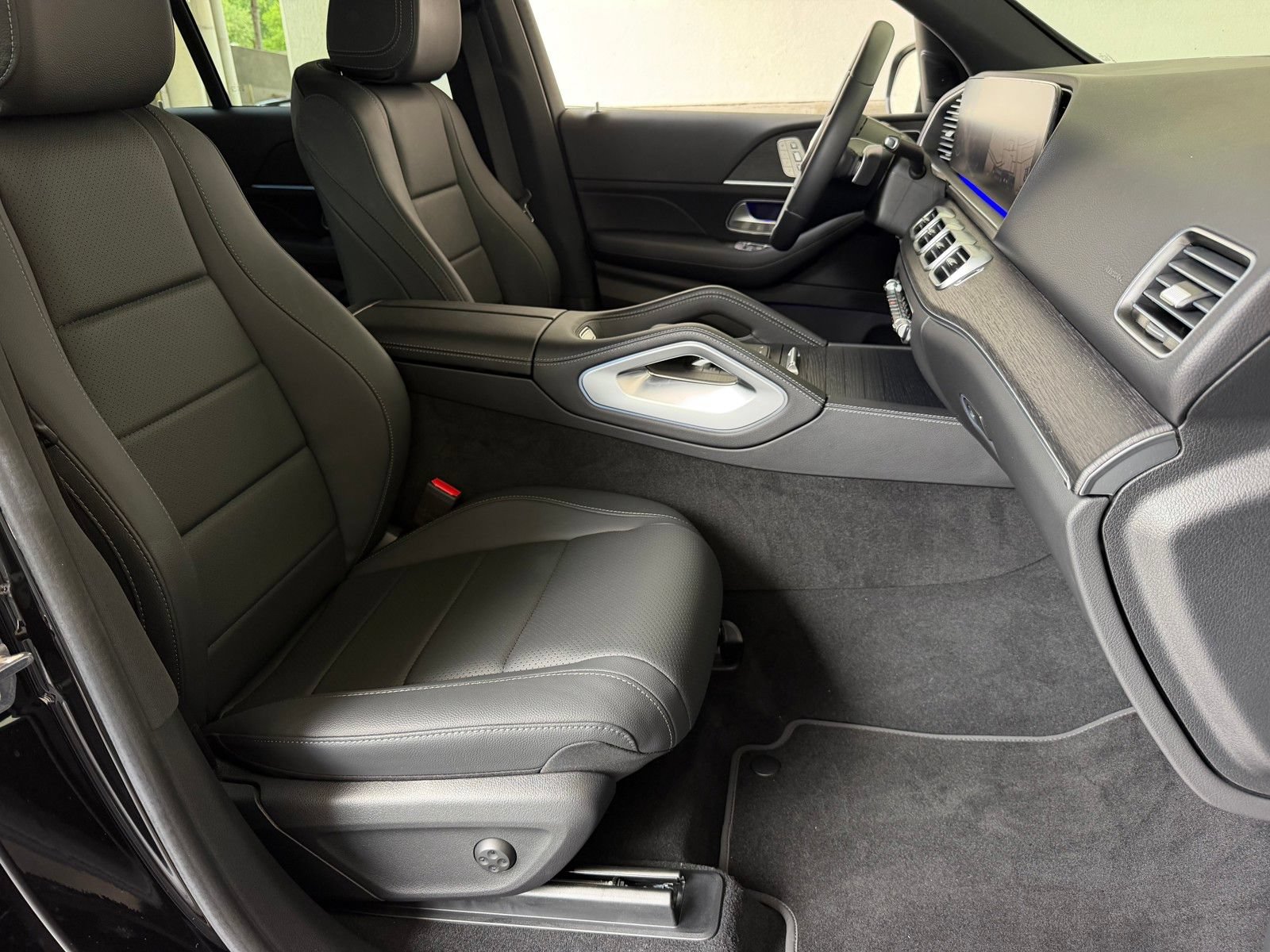 Certified 2025 Mercedes-Benz GLE 450 4MATIC image 20