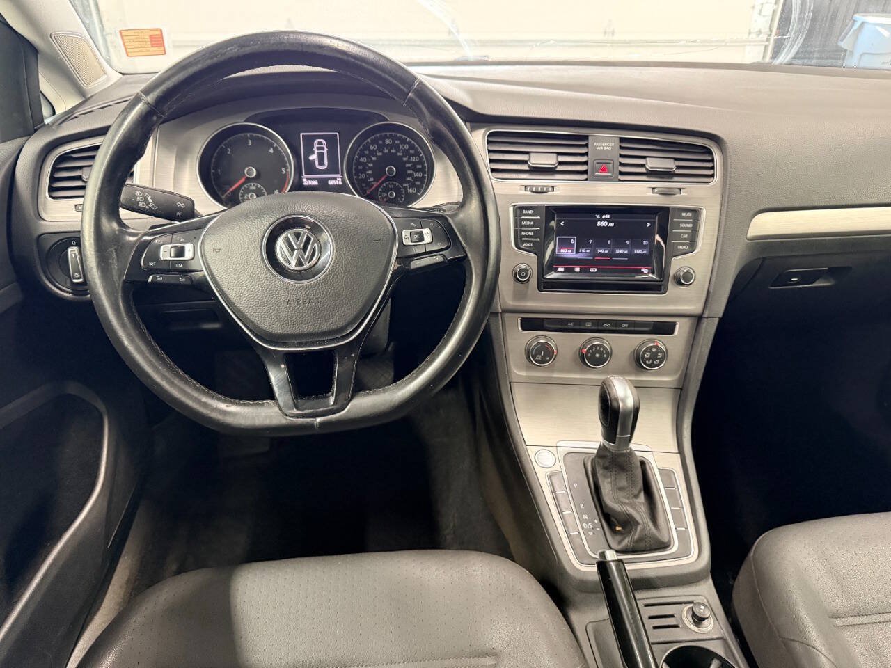 Used 2015 Volkswagen Golf TDI S FWD image 8