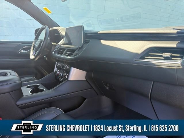 Used 2023 GMC Yukon XL SLT w/ SLT Premium Package AWD/4WD image 5