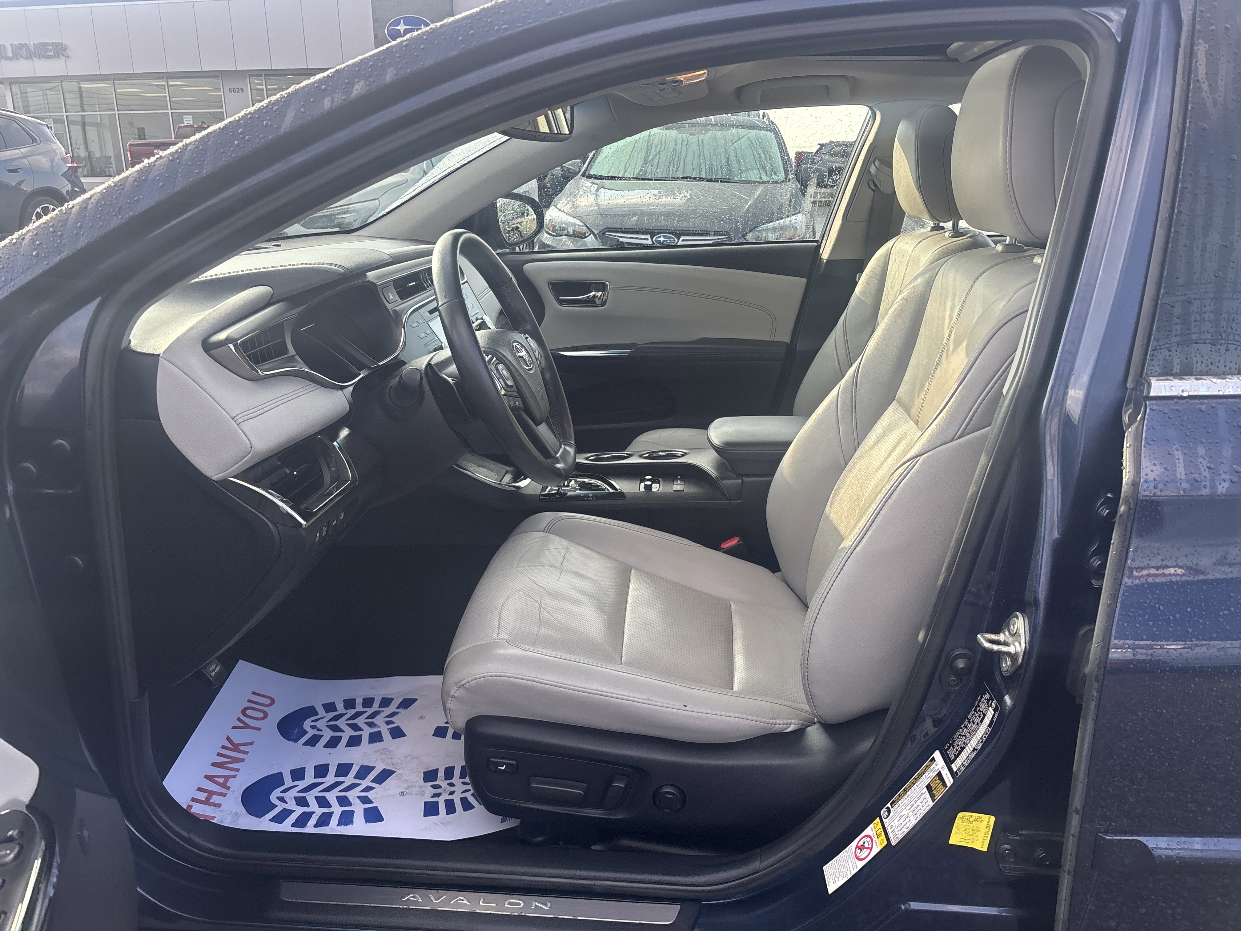 Used 2017 Toyota Avalon Limited w/ All Weather Liner Package image 4