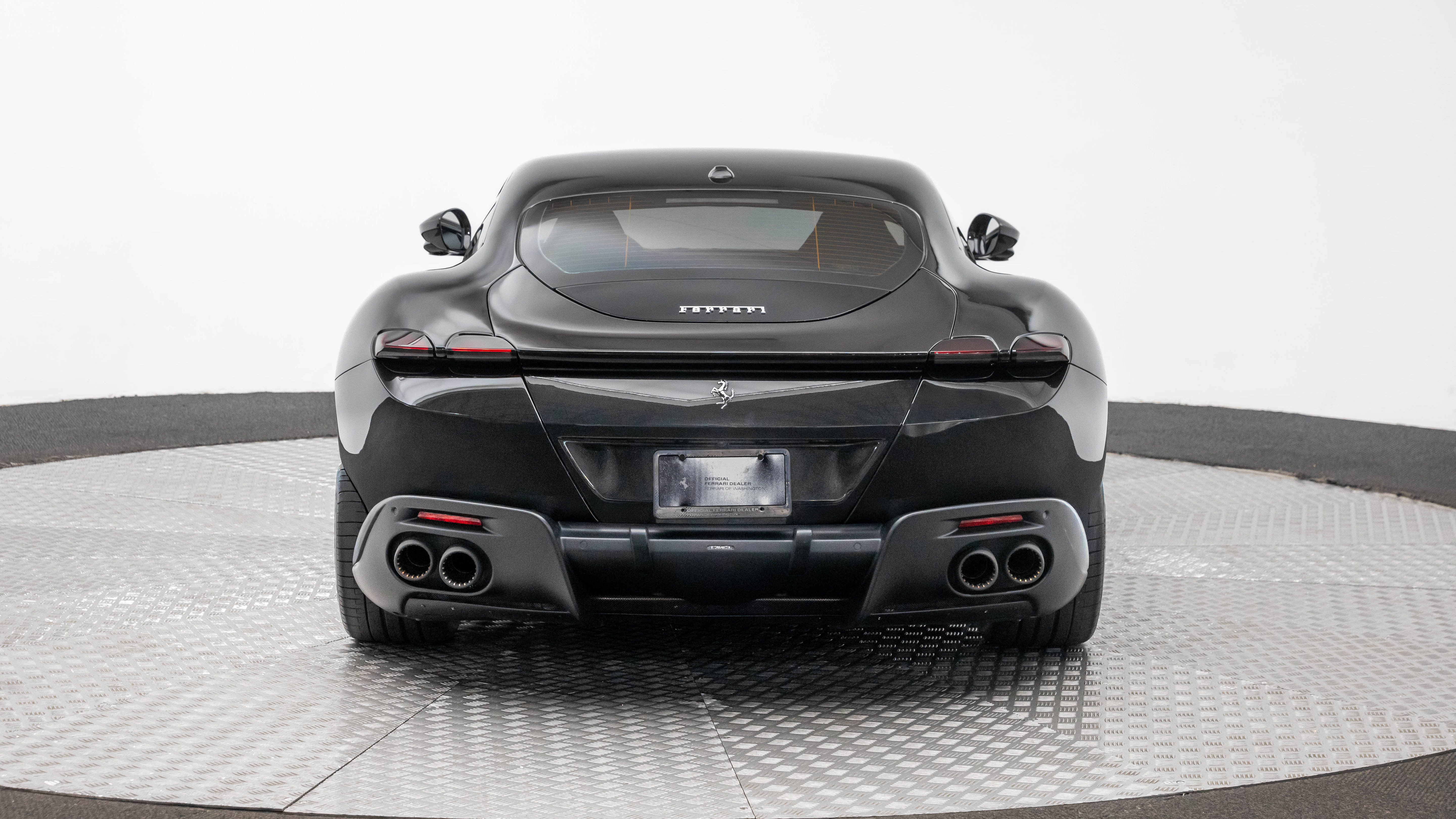 Certified 2022 Ferrari Roma RWD image 8
