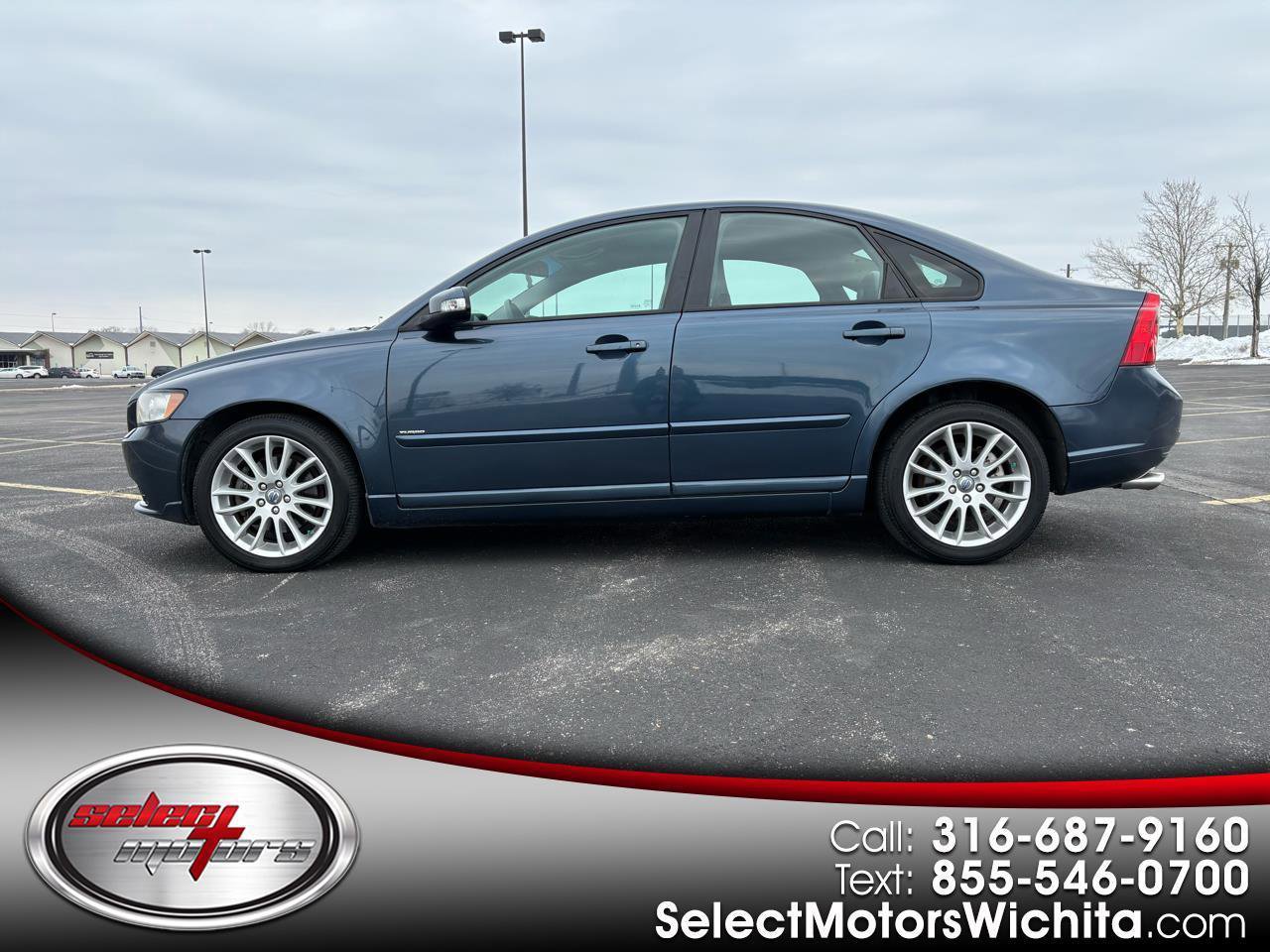 Used 2011 Volvo S40 T5 w/ Preferred Pkg FWD image 1