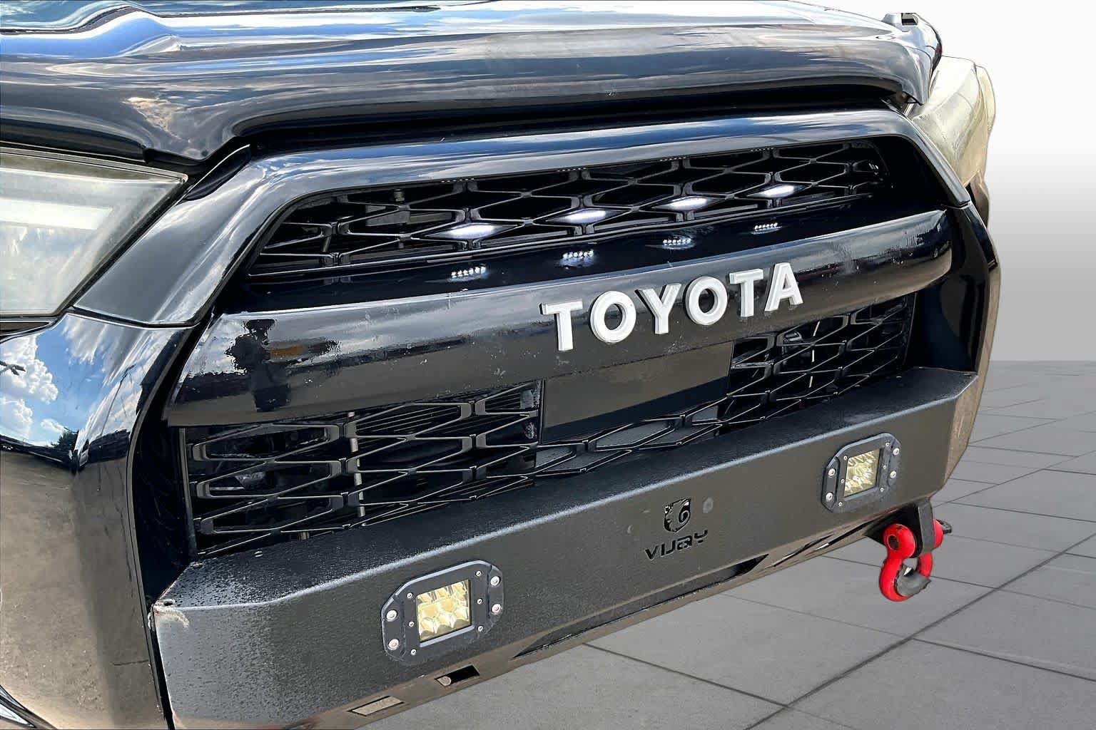 Used 2020 Toyota 4Runner SR5 Premium AWD/4WD image 30