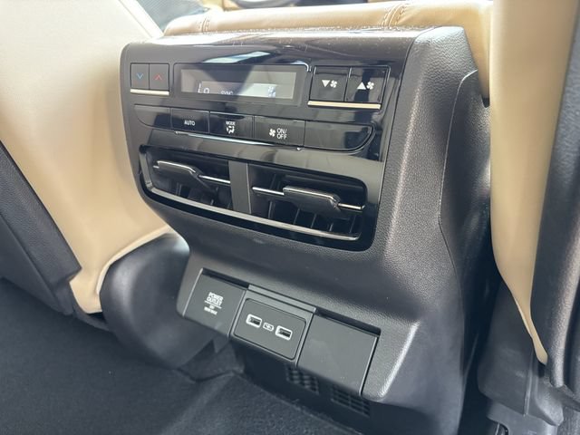 Used 2024 Acura MDX w/ Technology Package FWD image 25