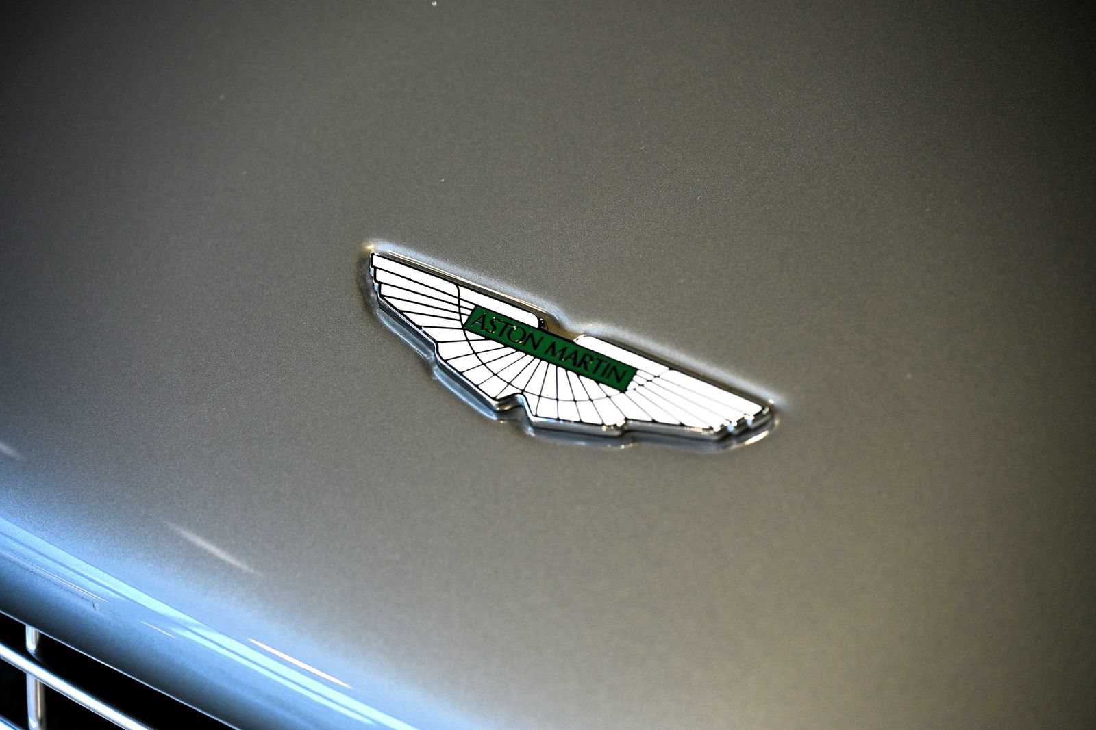 Used 2011 Aston Martin Rapide RWD image 21