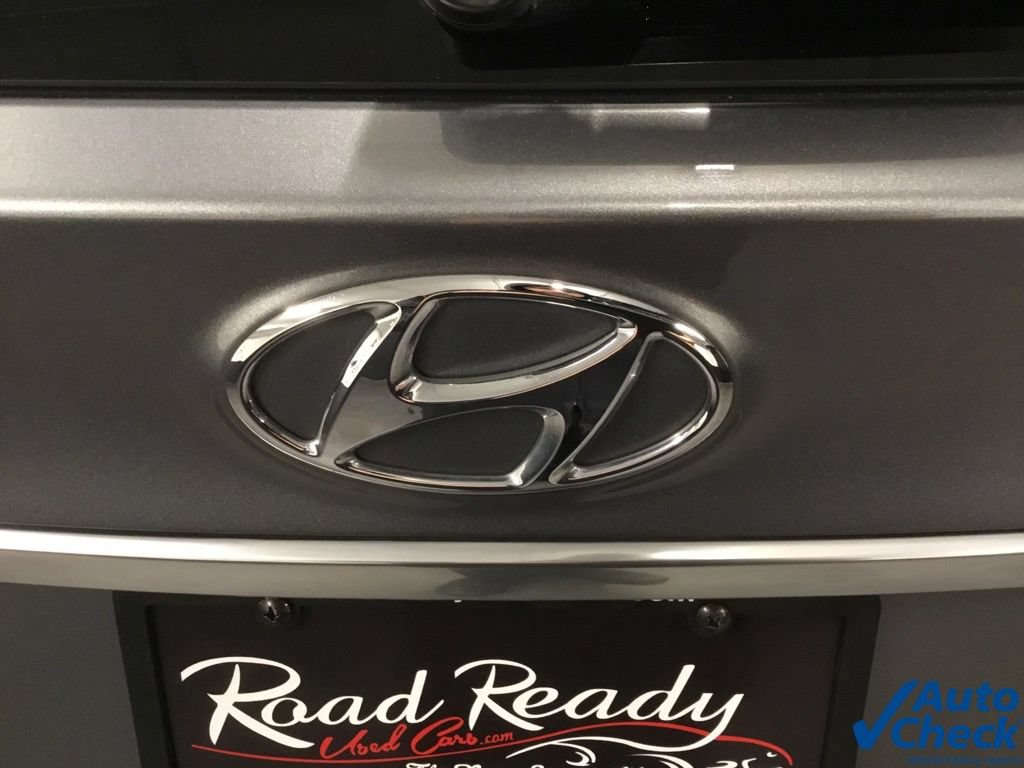 Used 2019 Hyundai Santa Fe Limited AWD/4WD image 14