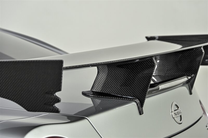 Used 2017 Nissan GT-R NISMO AWD/4WD image 19