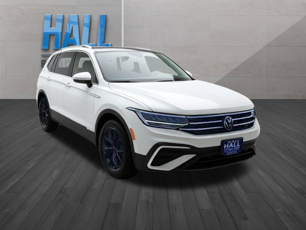 Certified 2022 Volkswagen Tiguan SE w/ Panoramic Sunroof Package AWD/4WD image 9