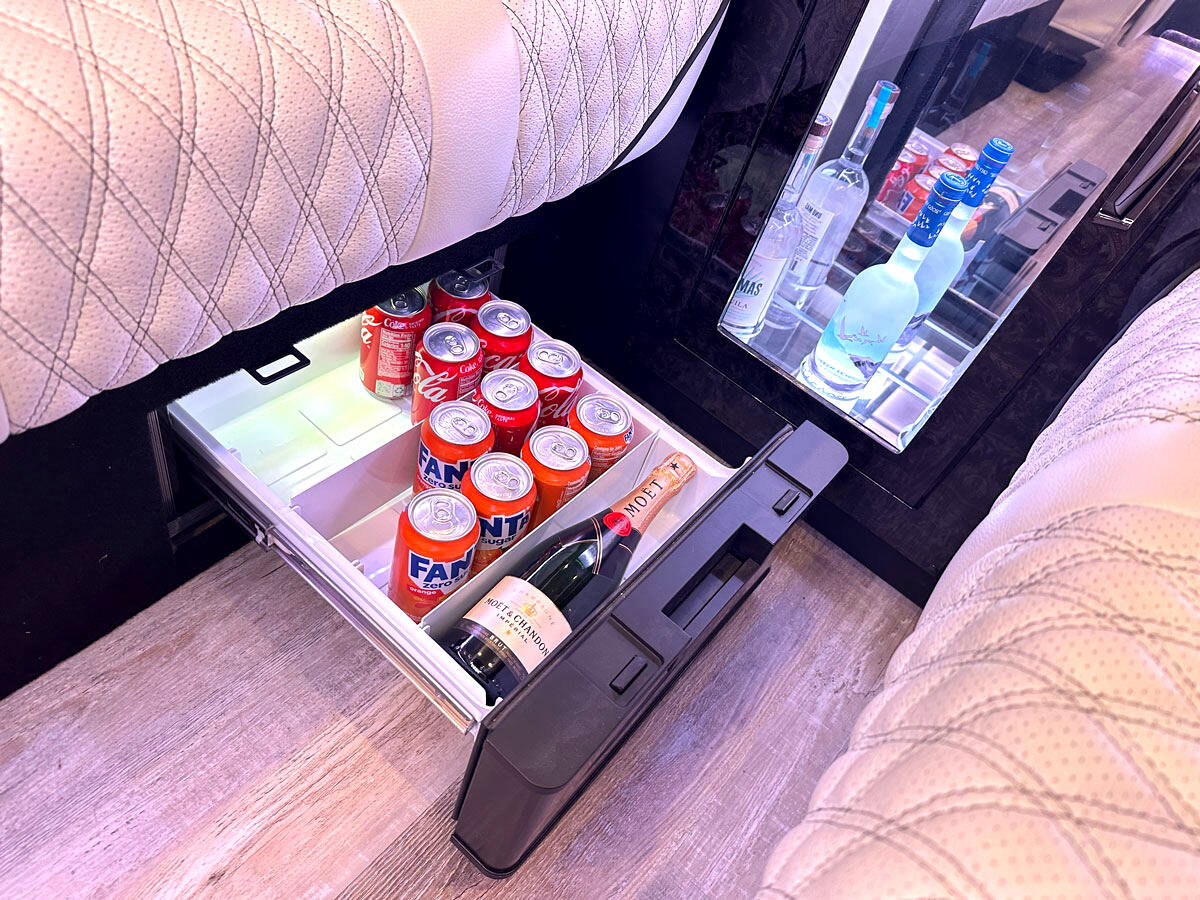 Used 2024 Mercedes-Benz Sprinter 3500 image 30