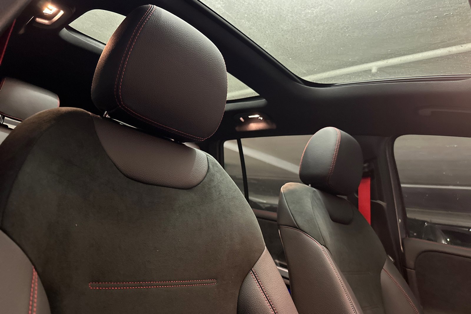 New 2025 Mercedes-Benz GLB 35 AMG 4MATIC image 24