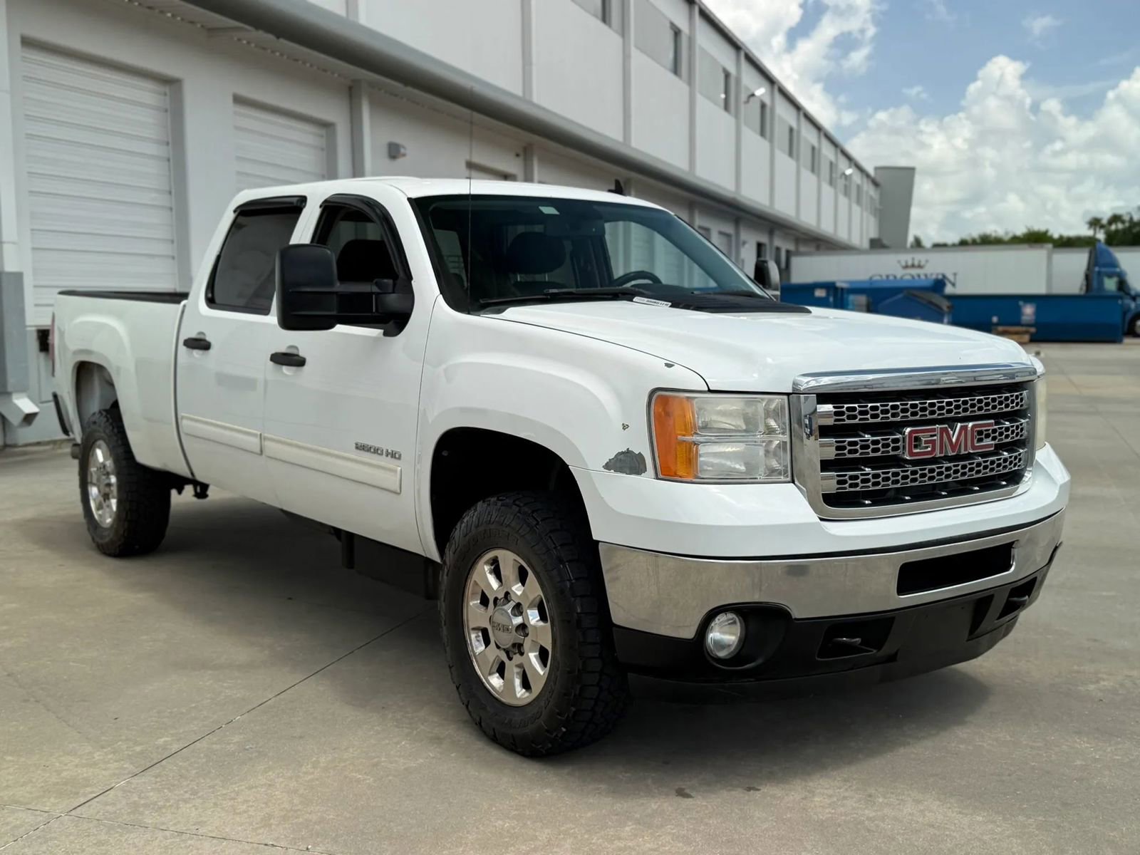 Used 2012 GMC Sierra 2500 SLE w/ SLE Preferred Package AWD/4WD image 5
