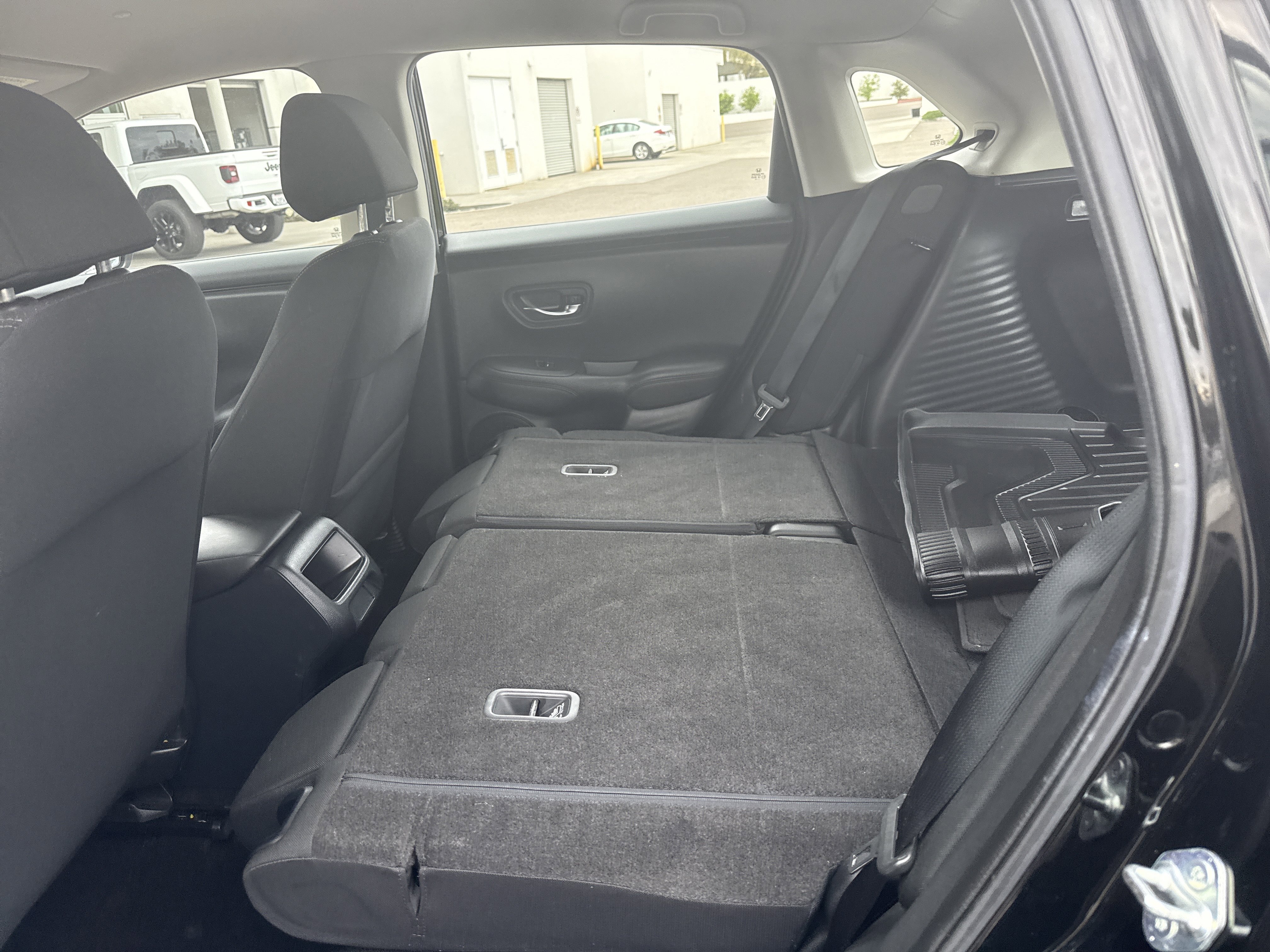 Certified 2023 Honda HR-V LX image 14