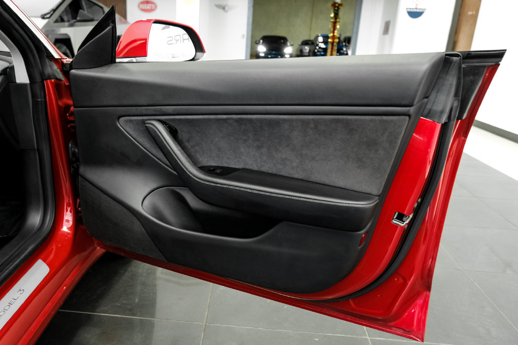 Used 2018 Tesla Model 3 Long Range RWD image 38