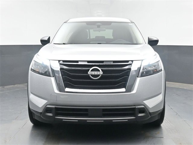Used 2024 Nissan Pathfinder S image 3