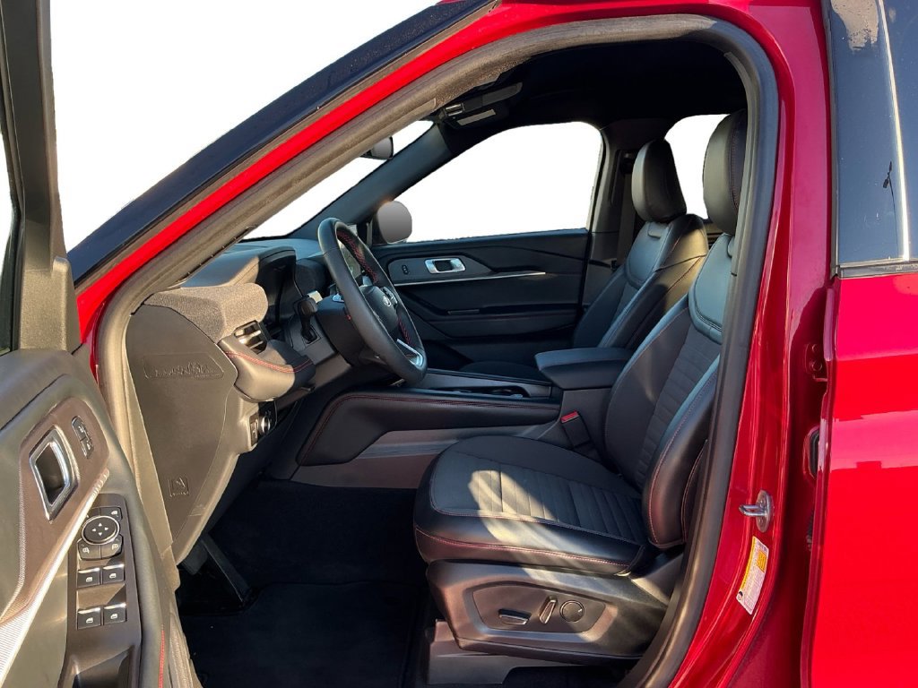 Certified 2025 Ford Explorer ST-Line w/ Premium Package RWD image 14