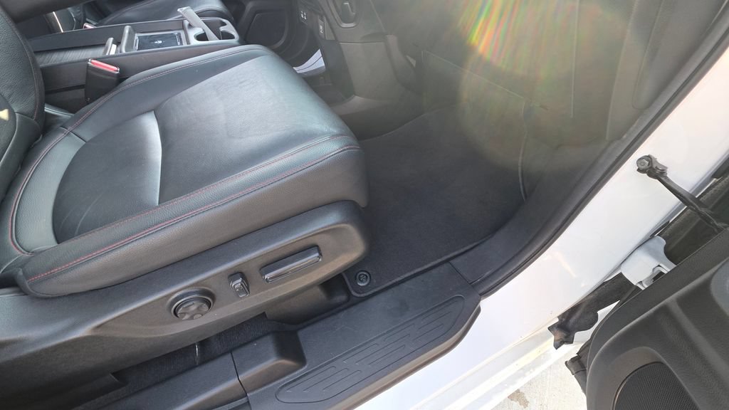 Certified 2025 Honda Odyssey Sport-L image 13