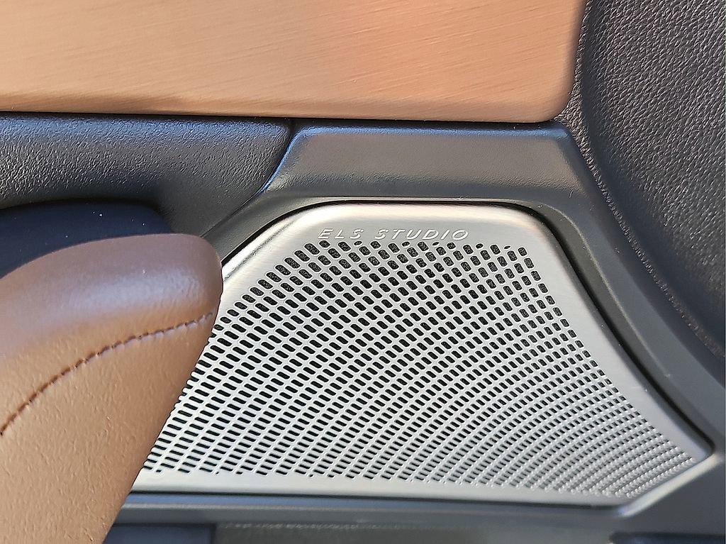 Used 2022 Acura TLX w/ Technology Package image 19