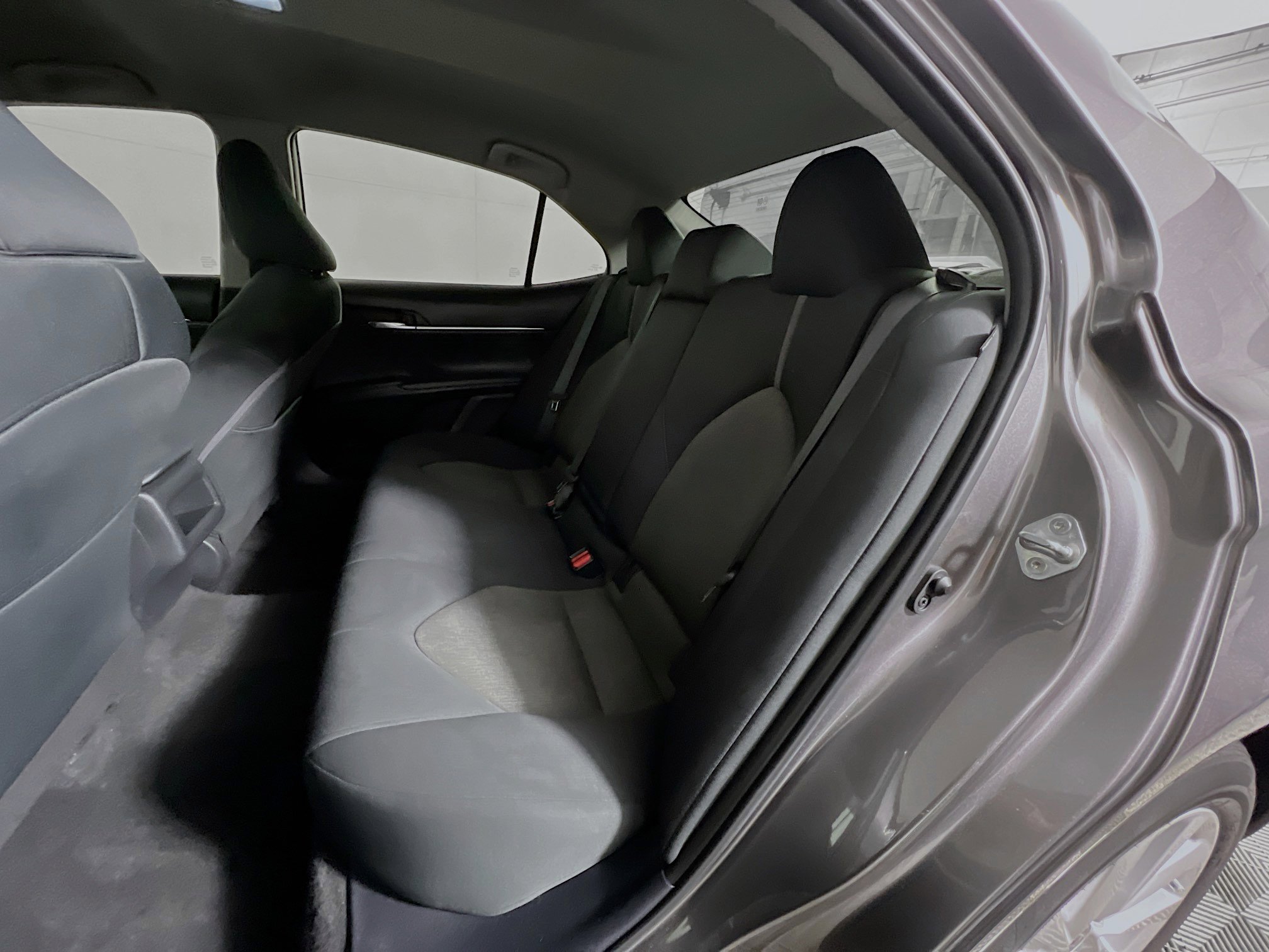 Used 2022 Toyota Camry LE image 28