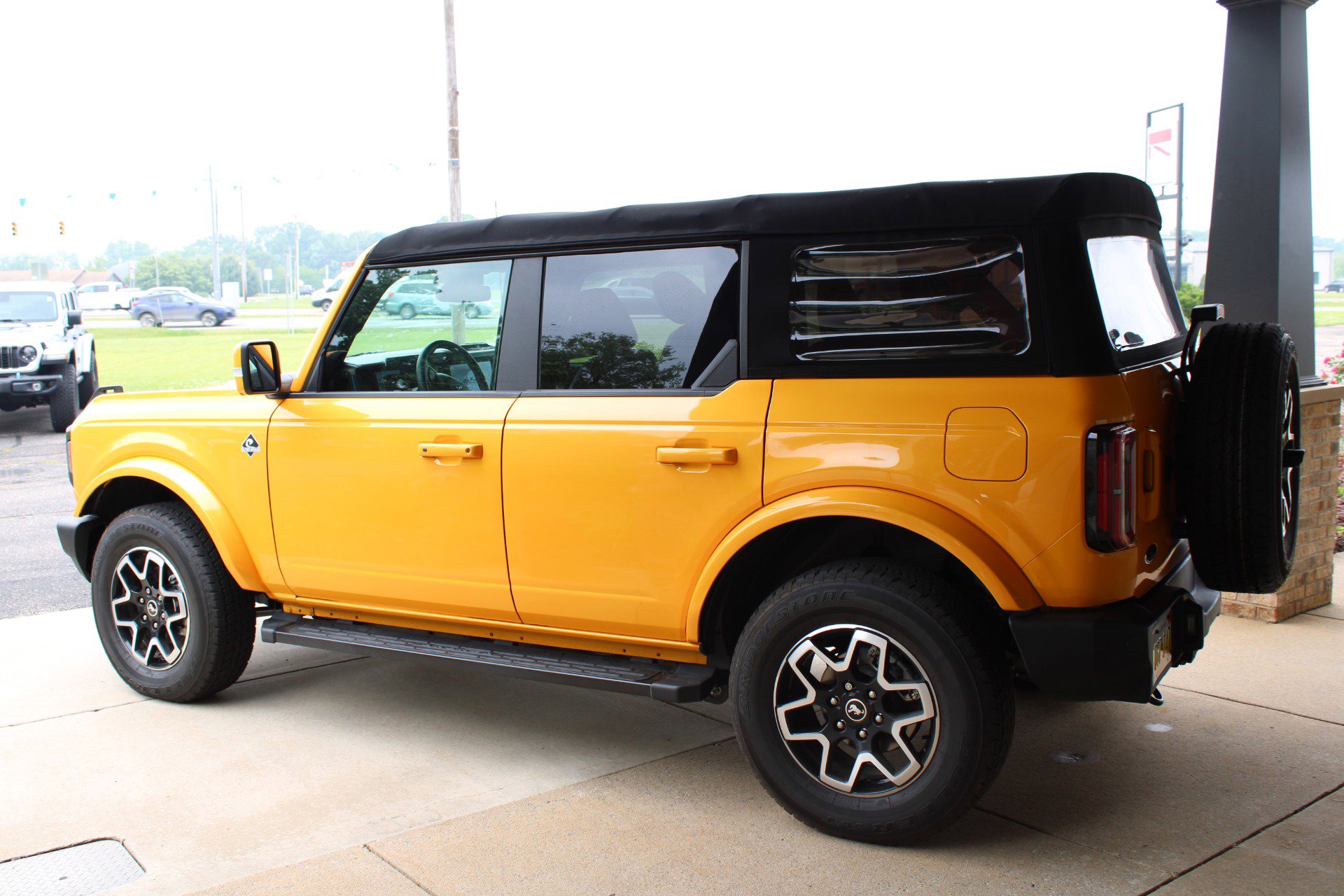 Used 2021 Ford Bronco Outer Banks image 5