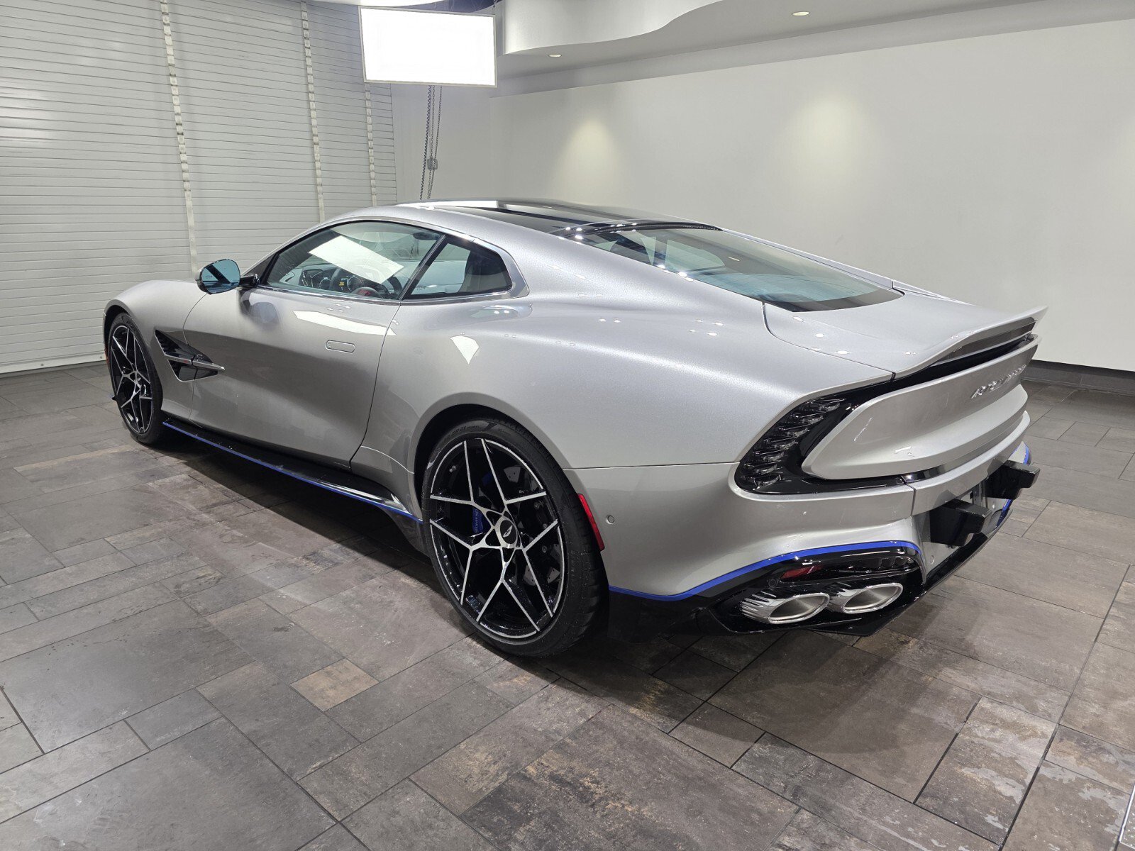 New 2026 Aston Martin Vanquish RWD image 2