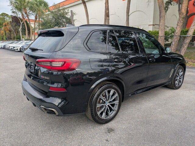 Used 2021 BMW X5 M50i image 7