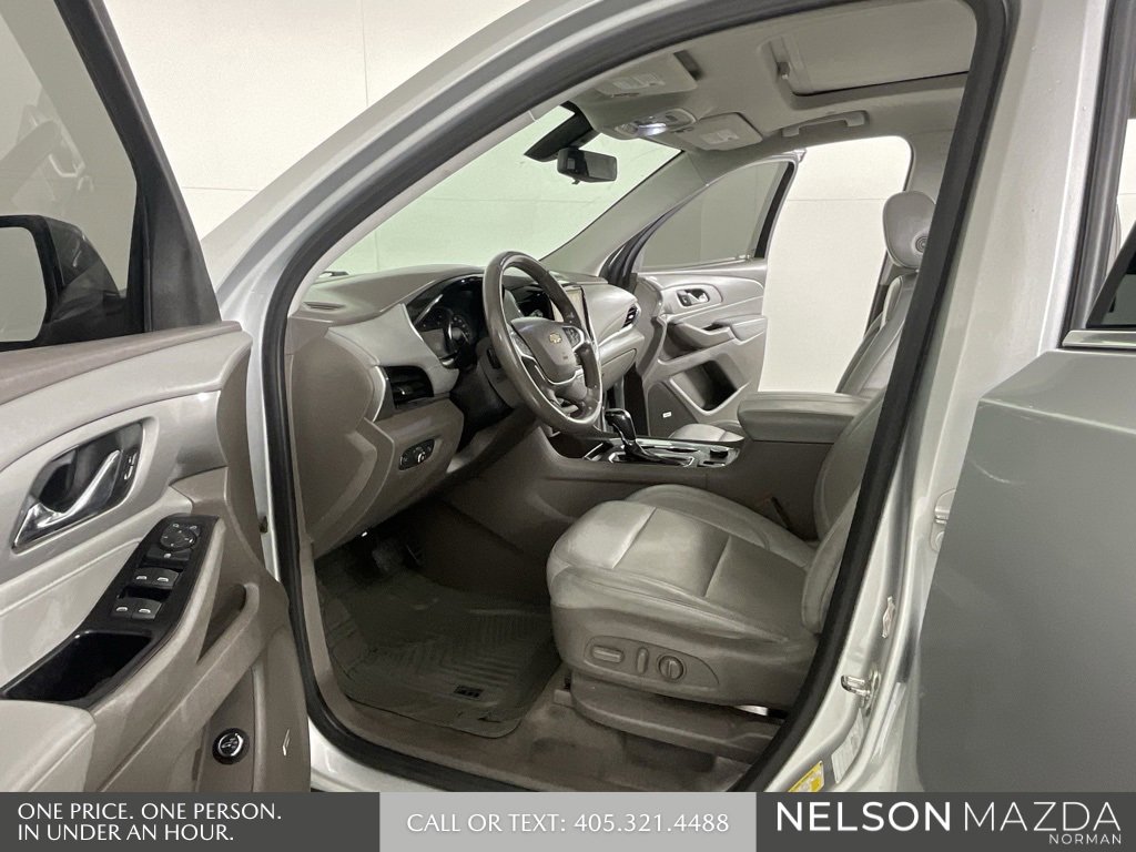 Used 2018 Chevrolet Traverse LT image 11