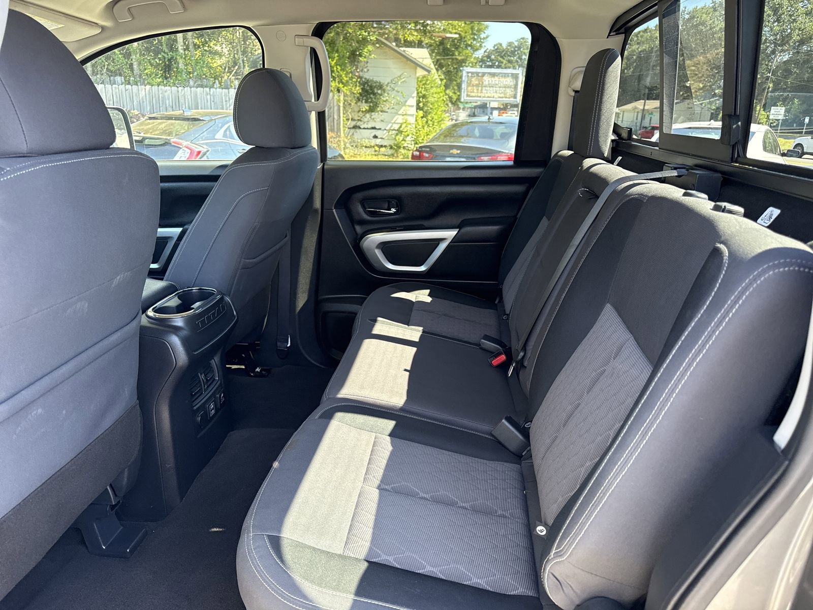 Used 2024 Nissan Titan SV w/ SV Convenience Package AWD/4WD image 10