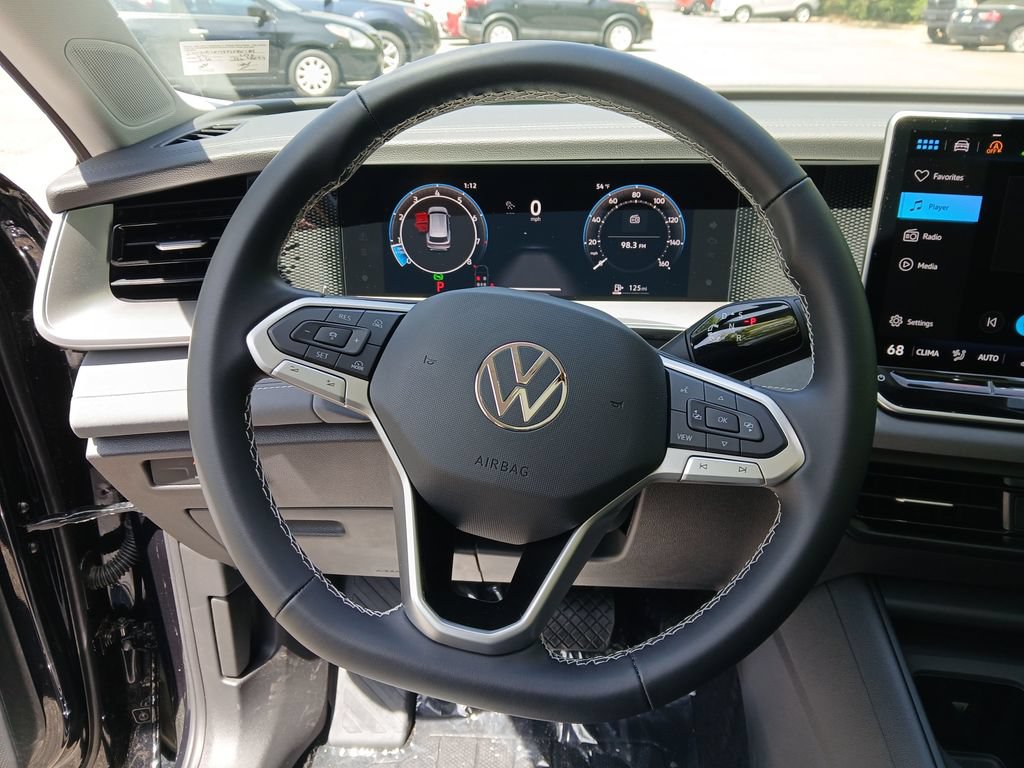New 2026 Volkswagen Tiguan SE FWD image 14