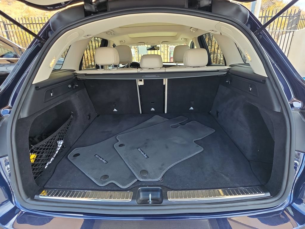 Used 2021 Mercedes-Benz GLC 300 4MATIC image 25