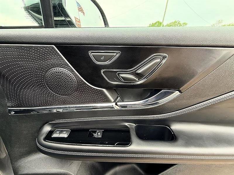 Used 2023 Lincoln Corsair FWD image 23