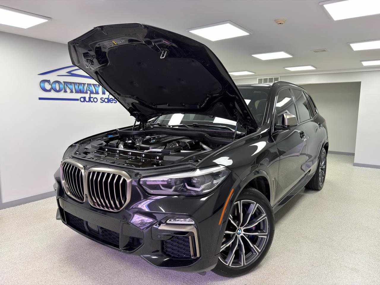 Used 2020 BMW X5 M50i AWD/4WD image 35