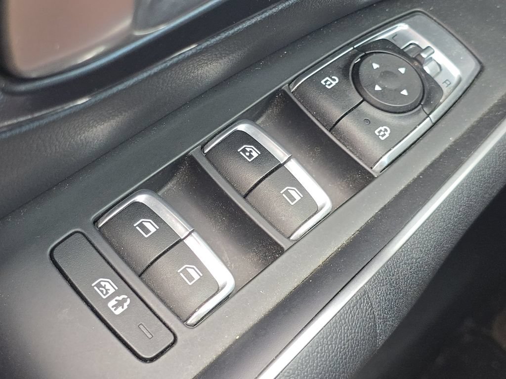 Used 2023 Kia Sorento S w/ Panoramic Sunroof Package FWD image 23