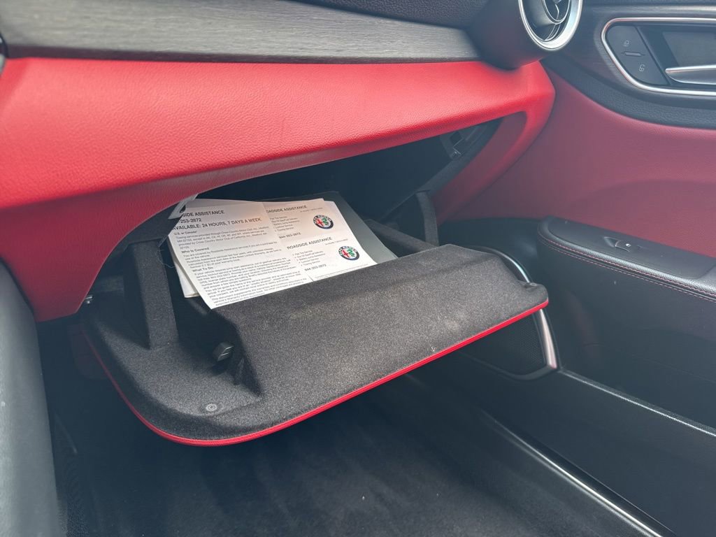 Used 2021 Alfa Romeo Giulia Ti AWD/4WD image 46