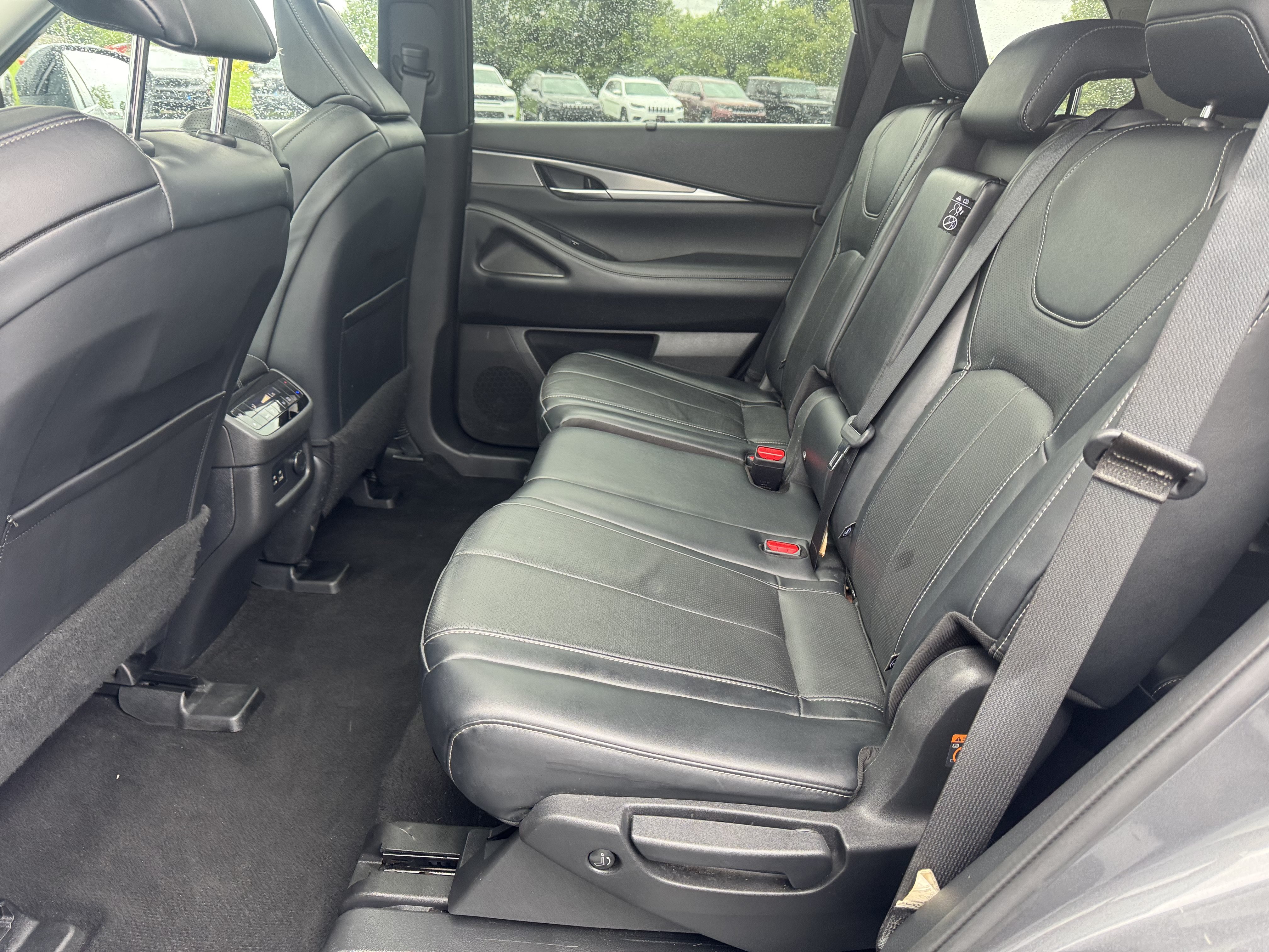 Used 2023 INFINITI QX60 Luxe AWD/4WD image 17