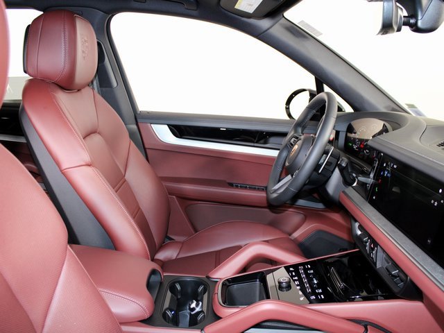 New 2026 Porsche Cayenne S image 29