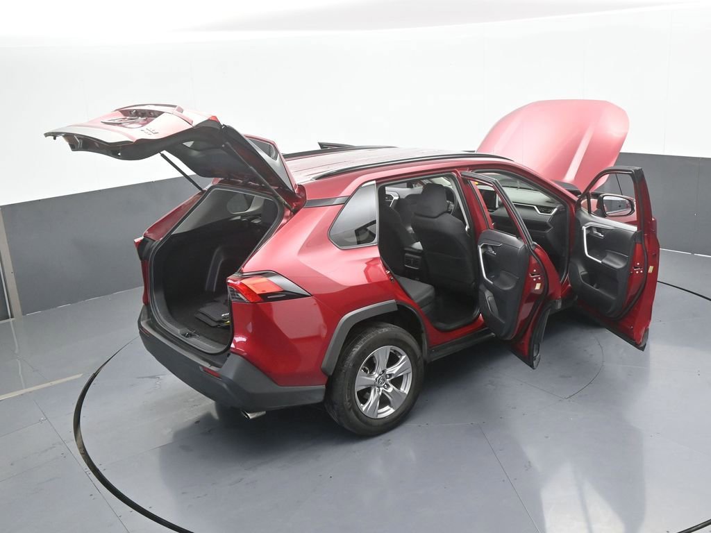 Used 2025 Toyota RAV4 XLE image 71