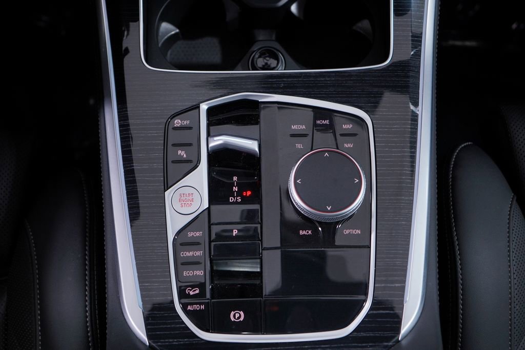 Used 2026 BMW X5 xDrive40i w/ M Sport Package image 14