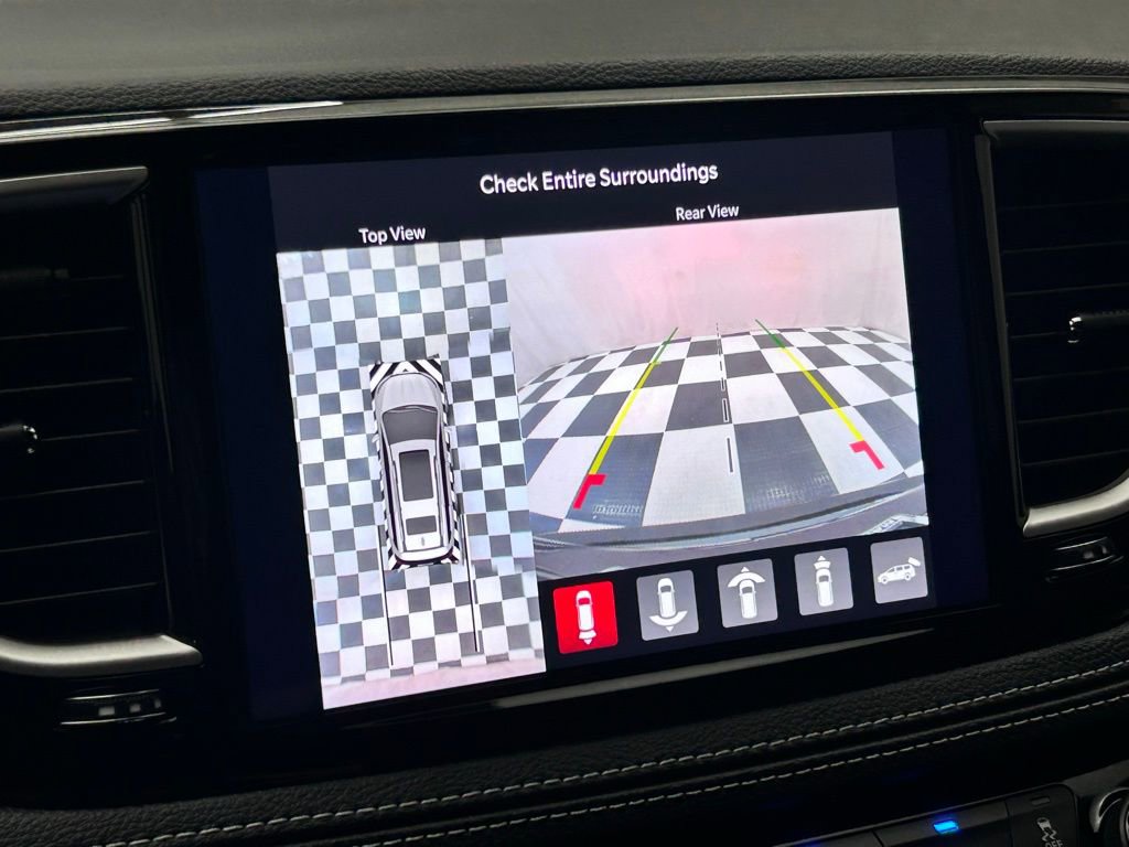 Used 2025 Chrysler Pacifica Select image 23