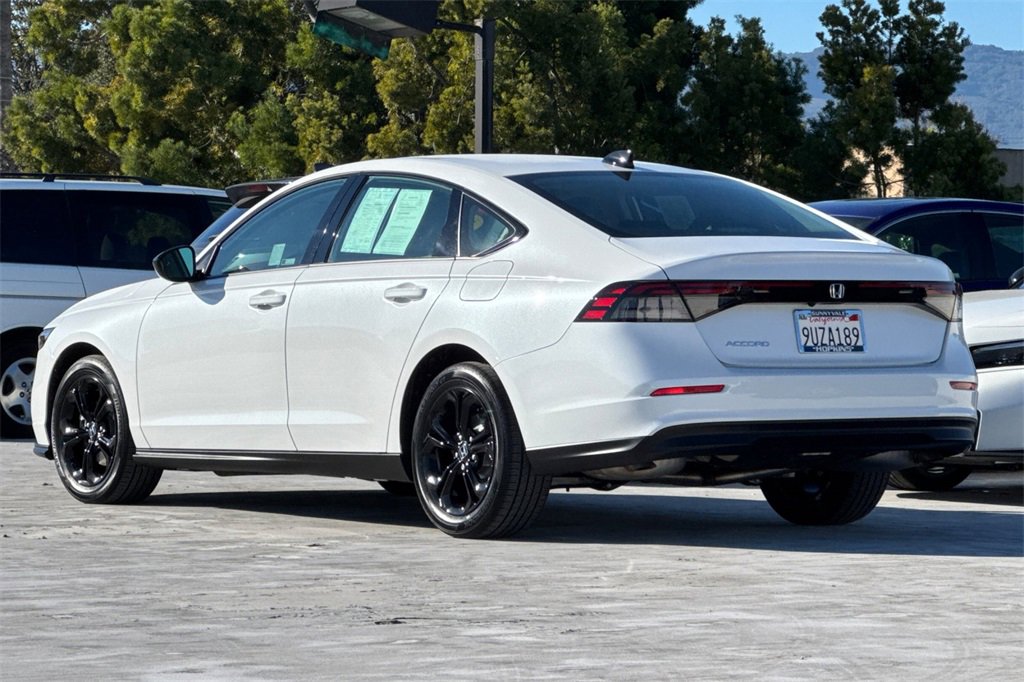 Certified 2025 Honda Accord SE image 5